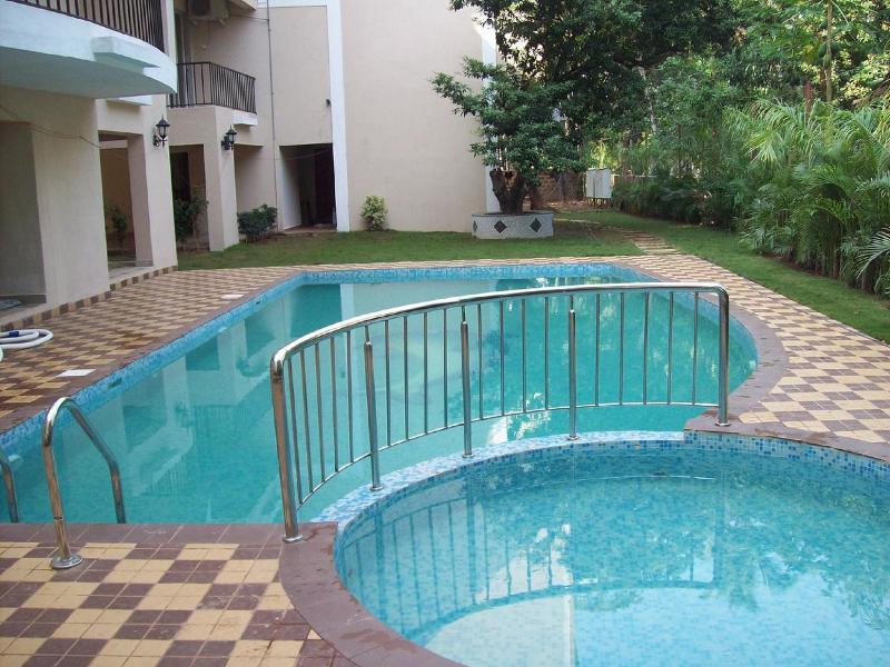 Treehouse Blue Hotel & Serviced Apartments Majorda Exterior photo